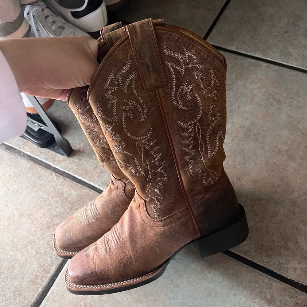 Rank 45 boot bath cowgirl boots. Great condition worn a handful of times.